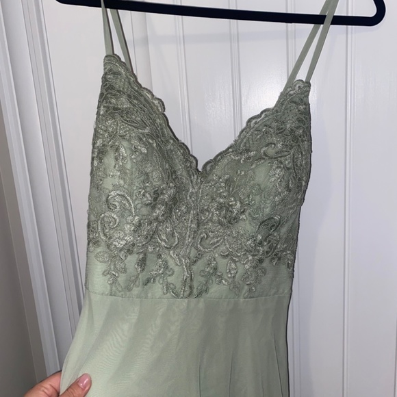 Azazie Sonya - Picture 4 of 7